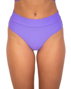 Vedetina Carmina Aleli