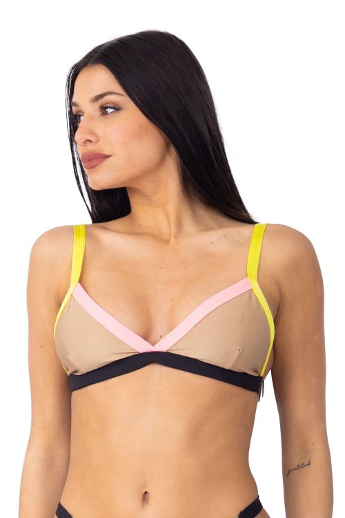 Triangulo Rufina Nude