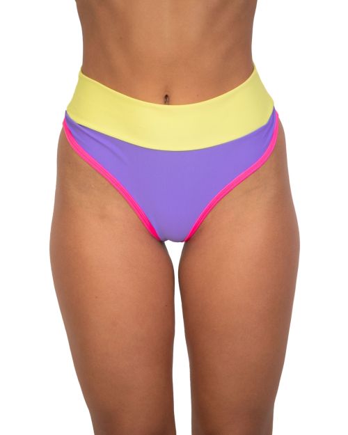 Colaless Alessandra Aleli