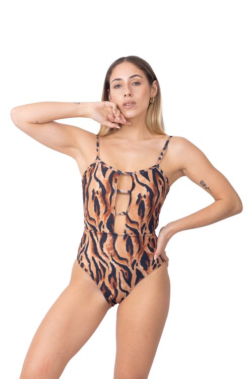 Entera Vedetina Kristen Lyon