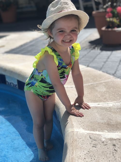 Entera Kids Loving Morro Rock