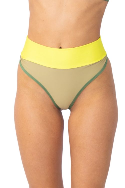 Bombacha Colaless Tiro Alto Encanto Sahara