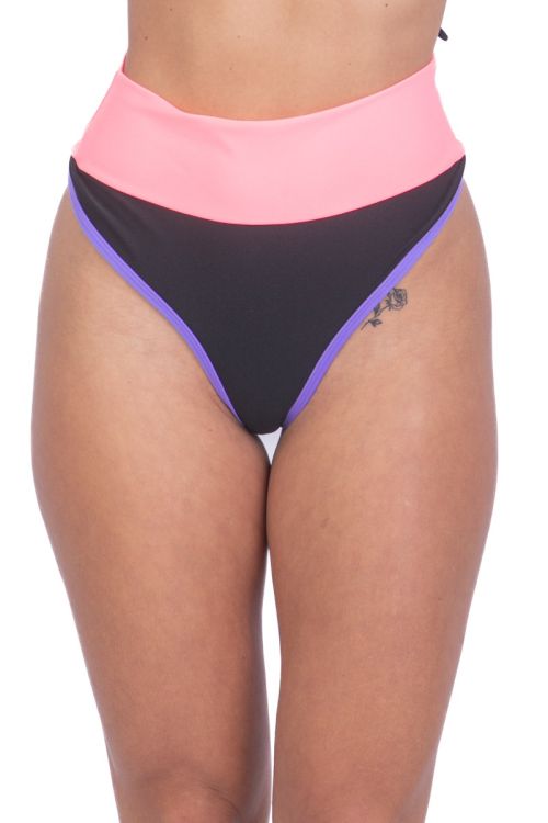 Colaless Alessandra Negro